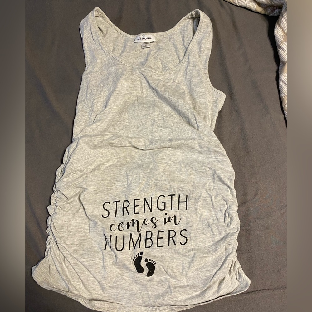 Medium maternity tank.